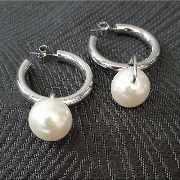 NWOT Zara Silvertone and Faux Pearl Hoop Earrings - Picture 7 of 10